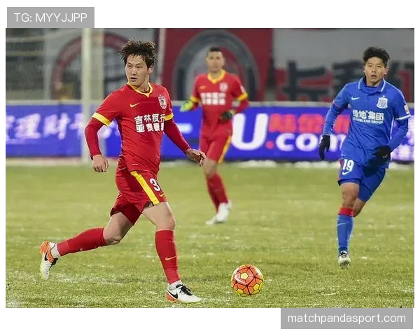接管中路前插压制中卫本赛季更像进攻核心 接管中路前插压制中卫本赛季更像进攻核心
